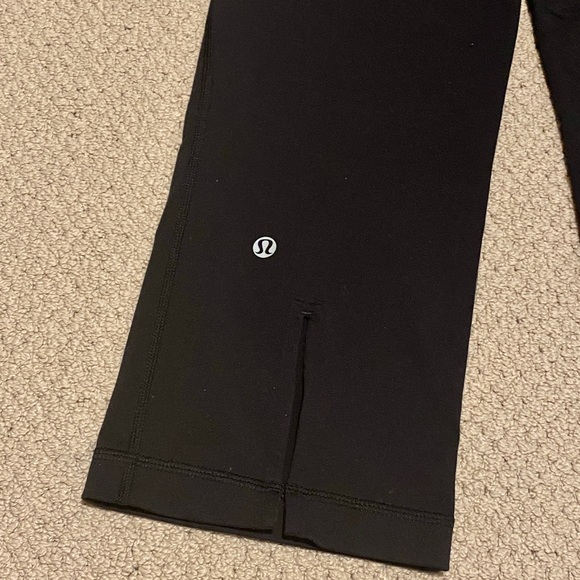 Lululemon cropped legging - Picture 6 of 7